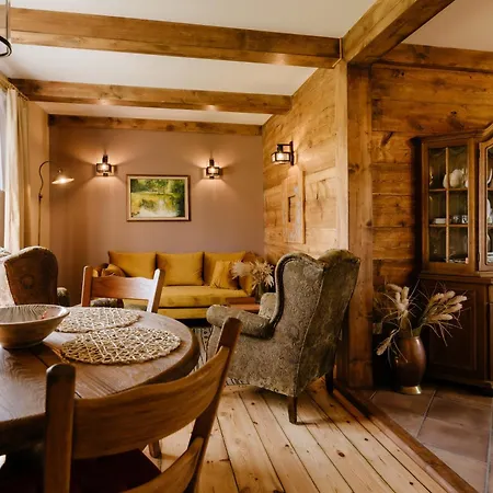 بيت للعطل Piekne Pole